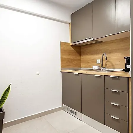 Aparthotel Vlashi