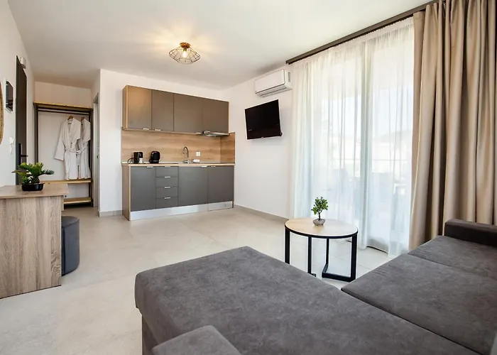 Aparthotel Vlashi