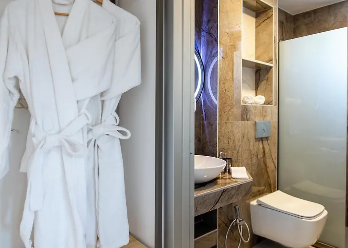 Aparthotel Vlashi 3*