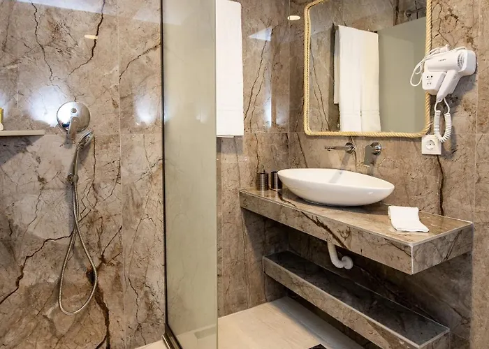 Vlashi Aparthotel 3*